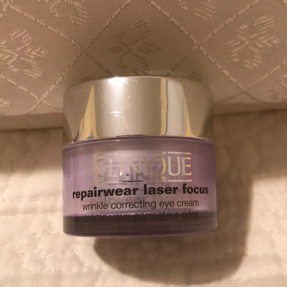 CLINIQUE repairwear laser focus